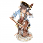 Bass Fiddler Figurine 5.90\ Height (15 cm)
2.75\ Width (7 cm)
2.36\ Depth (6 cm)
220 g Weight

Hand painted in Meissen, Germany 
